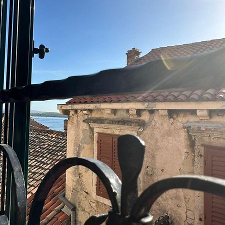 Old Stone House St Lawrence In The Heart Of Sibenik'S Old Town Apartment Exterior foto