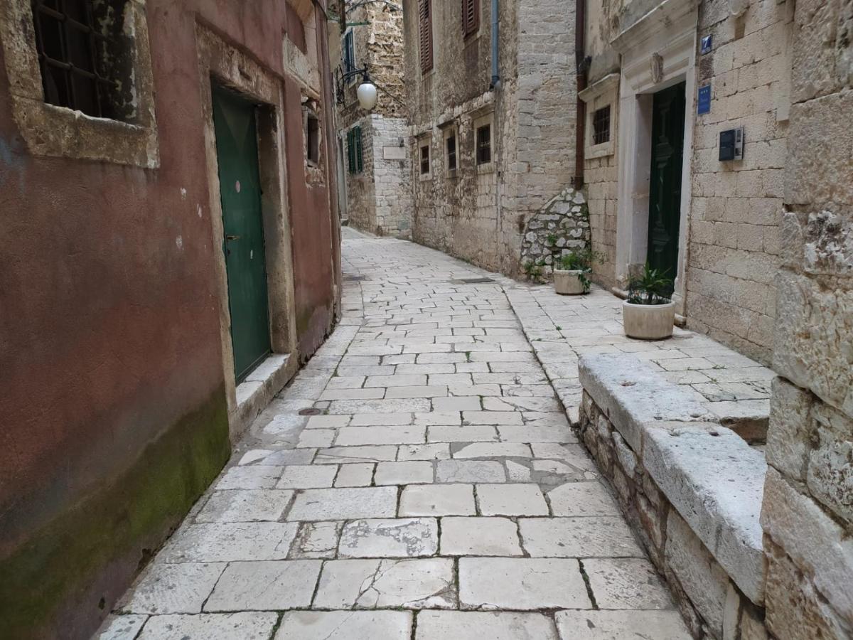 Old Stone House St Lawrence In The Heart Of Sibenik'S Old Town Apartment Exterior foto